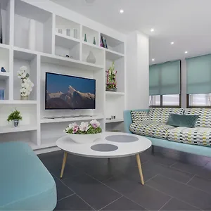 Citadines Centre Apartahotel