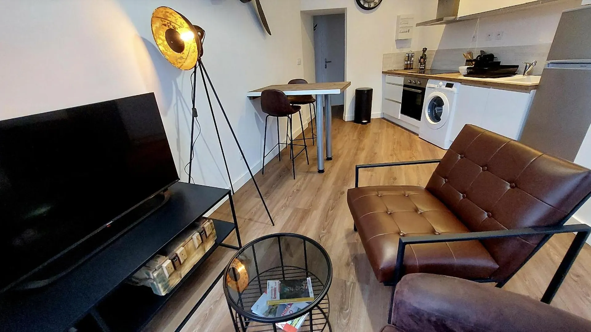 Hyper Centre De Grenoble, Esprit Industriel - Fibre Apartment 0*, Grenoble